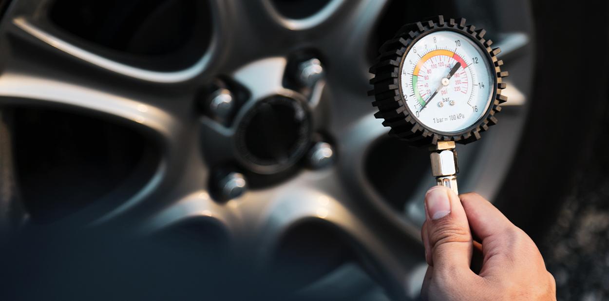 Pressione gomme auto: qual è quella giusta | UnipolRental Pressione gomme auto: qual è quella giusta | UnipolRental