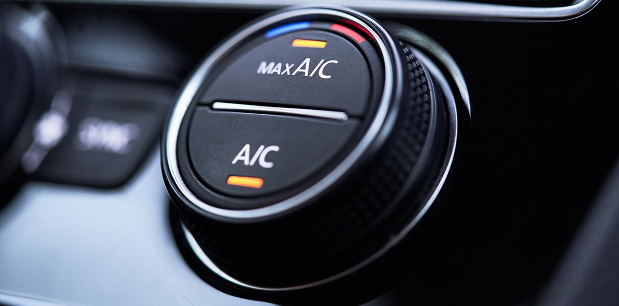Aria condizionata auto: guida al funzionamento e alla manutenzione del climatizzatore | UnipolRental Aria condizionata auto: guida al funzionamento e alla manutenzione del climatizzatore | UnipolRental